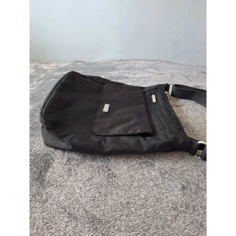 Baggallini Nylon Crossbody Bag Purse Womens Medium Black On The Go‎ Hiking